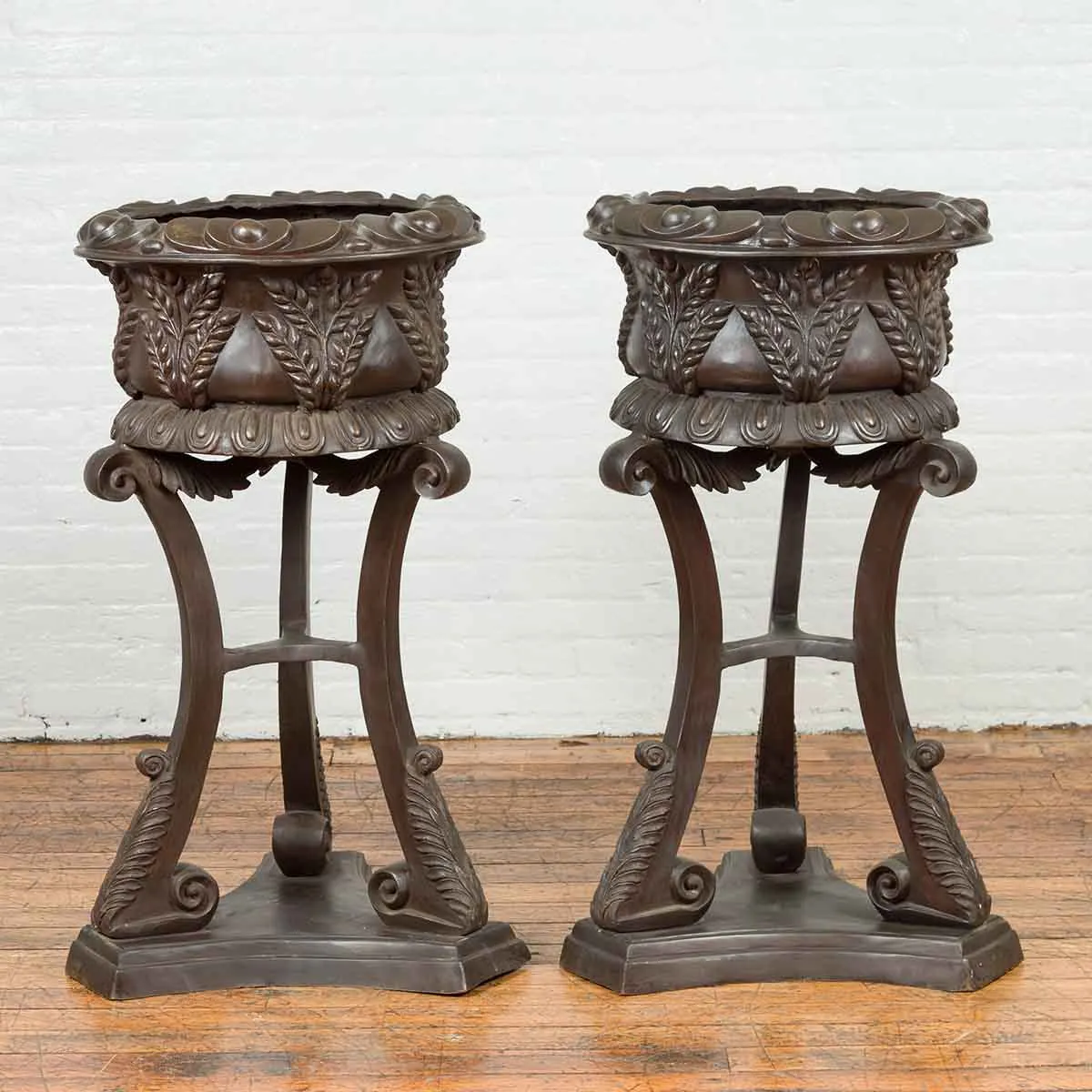 Bronze Tripod European Style Planters