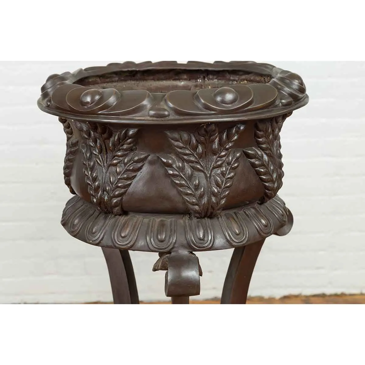 Bronze Tripod European Style Planters