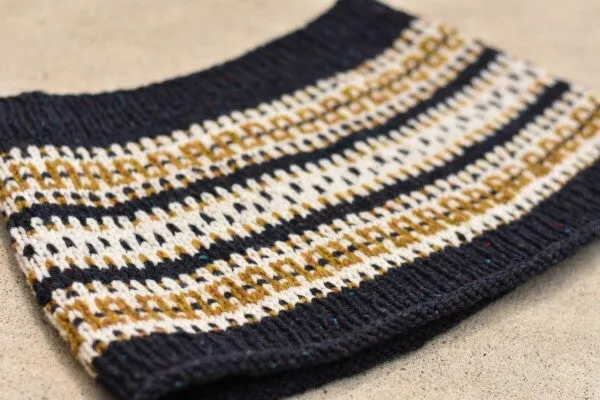 First Colorwork Cowl--Maize & Blue, Brooklyn Tweed Shelter